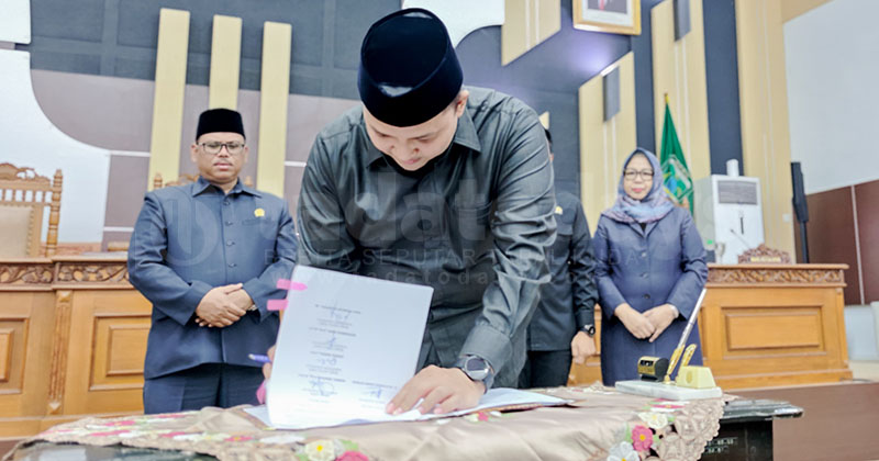 Pemkab dan DPRD Kabupaten Pasuruan Sahkan Tiga Raperda, Satu Mengatur Perampingan OPD