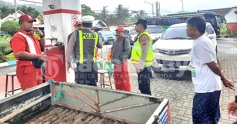 Polsek Kalibaru Imbau SPBU Tak Layani Pembelian BBM Pakai Jerigen