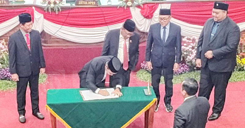 DPRD Kota Pasuruan Setujui P-APBD 2025, Soroti Realisasi Retribusi Parkir Belum Maksimal