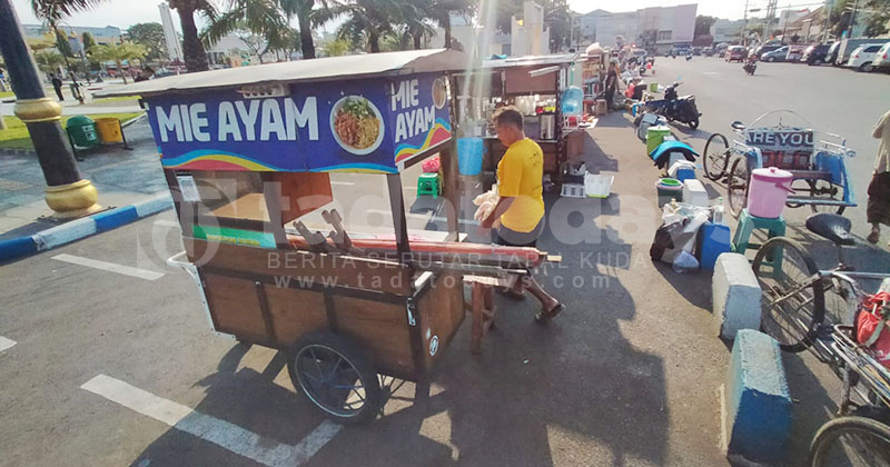 PKL Tak Boleh Jualan di Sembarang Tempat Saat Haul Mbah Hamid Pasuruan