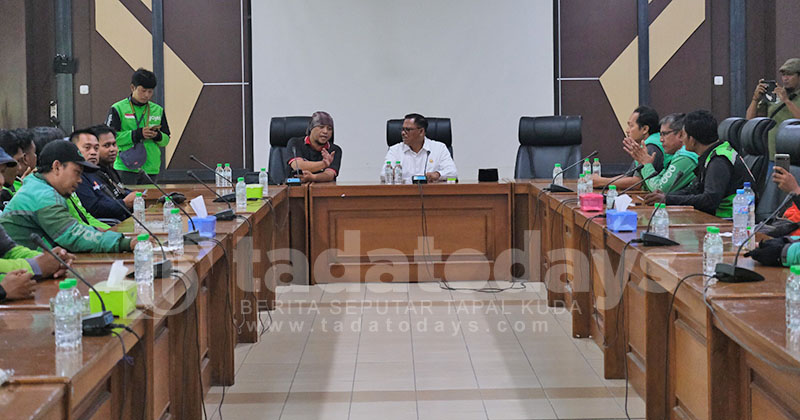 Ojol di Pasuruan Datangi DPRD, Minta Jaminan Perlindungan Sosial
