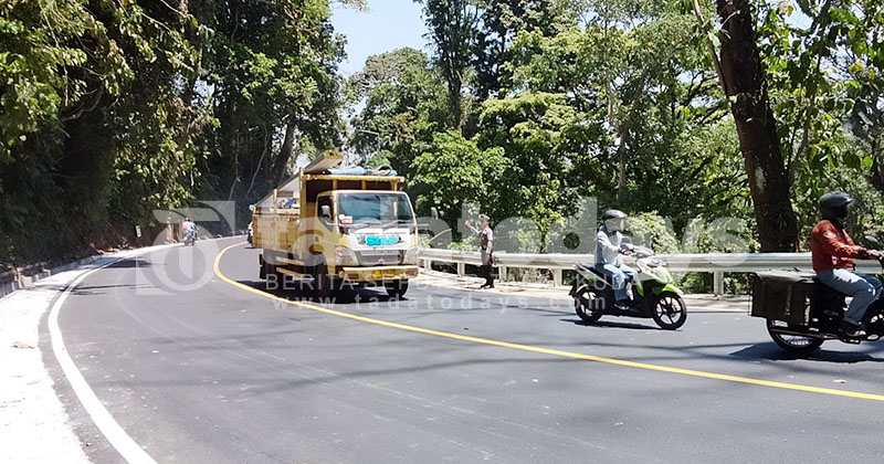 Ingatkan Risiko Kecelakaan, DPRD Desak Penambahan PJU di Jalur Gumitir