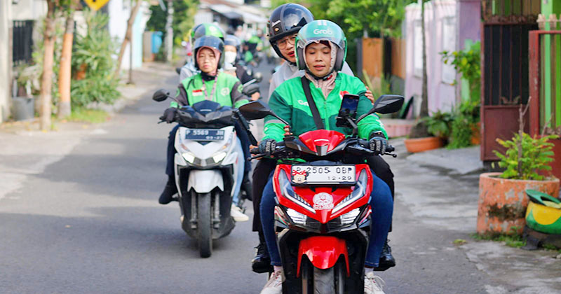 Sumbang Pendapatan Sopir Angkutan, Bupati Banyuwangi Ajak ASN Naik Transportasi Umum setiap Jumat