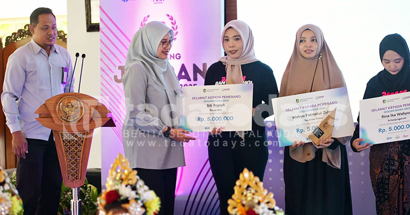 Bupati Ipuk Apresiasi Inovasi Anak Muda Banyuwangi di Program Jagoan Banyuwangi 2025