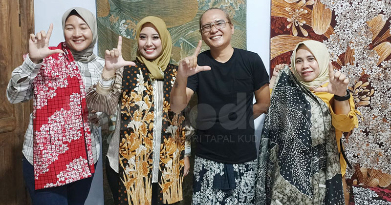 Cerita Ferry Sugeng, Pembatik Pasuruan yang Konsisten Pakai Warna Alam hingga Tembus Eropa
