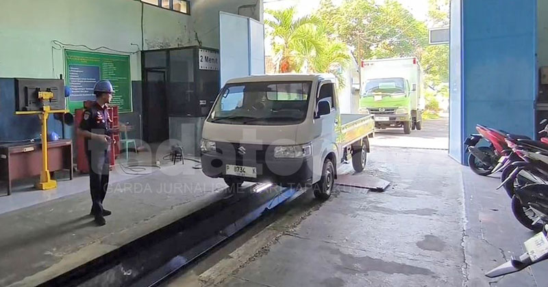 Tekan Polusi Udara, Puluhan Kendaraan di Jember Jalani Uji Emisi Gratis