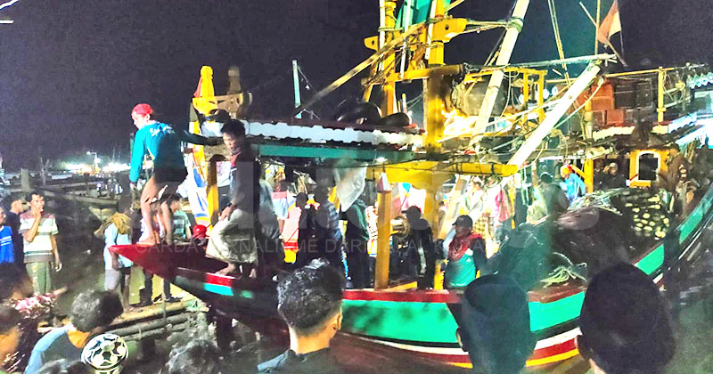 Kapal Nelayan Berisi 17 ABK Tenggelam, 15 Selamat, 2 Hilang