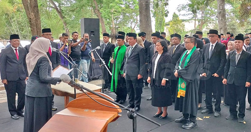 Lantik 34 Pejabat Baru, Ipuk Tekankan Inovasi dan Kolaborasi di Tengah Penurunan Dana Pusat