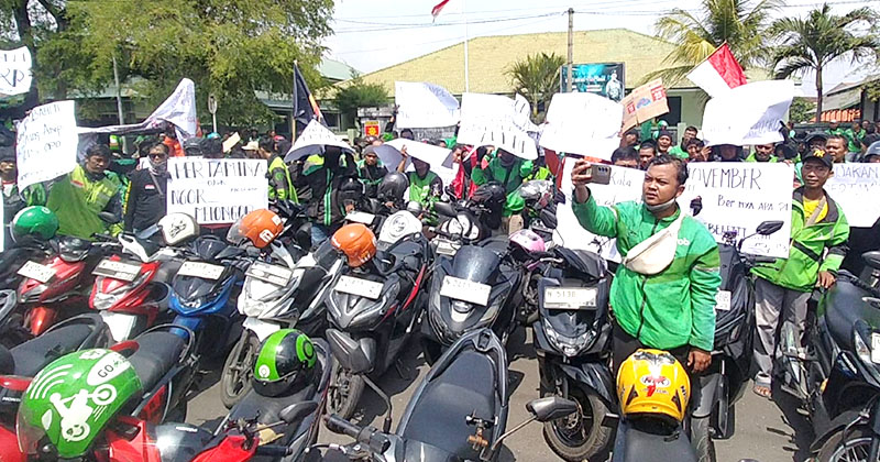 Ratusan Ojol Datangi DPRD Kota Pasuruan, Sambat Jadi Korban Motor Brebet, Tuntut Ganti Rugi