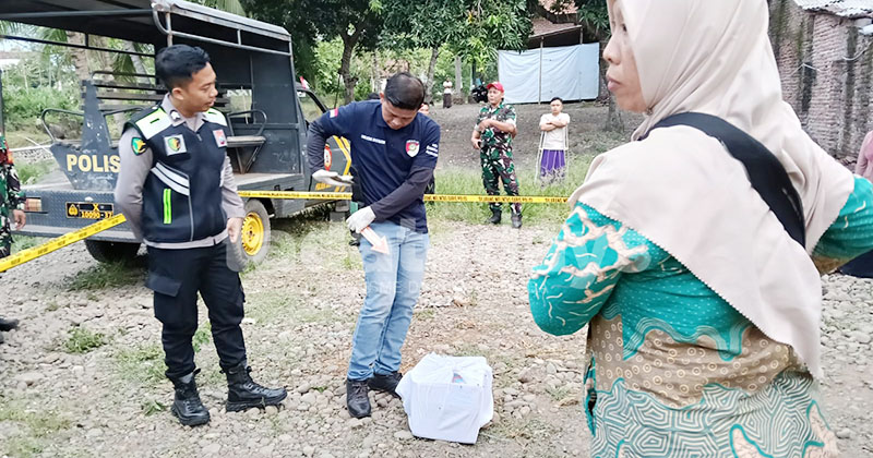Mayat Bayi Perempuan Ditemukan Mengapung di Sungai Kertosono Gading