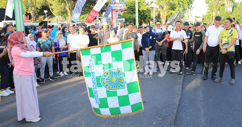 Dua Ribu Guru Meriahkan Jalan Sehat dan Donor Darah Gelaran Disdikbud Kota Probolinggo