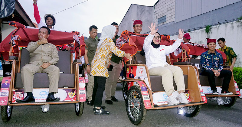 100 Tukang Becak di Kota Pasuruan Dapat Becak Listrik dari Presiden, Wali Kota: Jangan Dijual