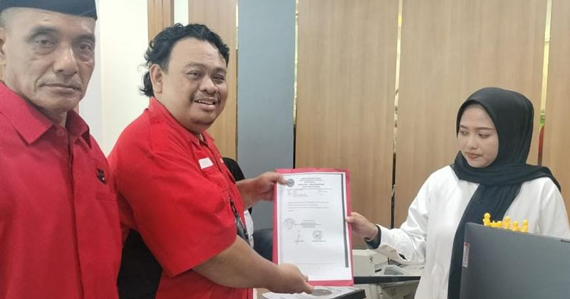 Sejumlah Pengurus PAC PDIP Pasuruan Laporkan Dugaan Penyimpangan Bantuan Keuangan Politik ke Kejari