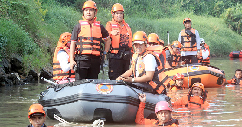 Wali Kota Pasuruan Susuri Sungai: Mitos Suleten Masih Mengakar, Sungai Jadi Tempat Buang Popok