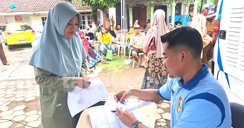 Ketimpangan Layanan Adminduk Disorot, Pemkab Jember Alihkan Cetak KTP ke Kecamatan