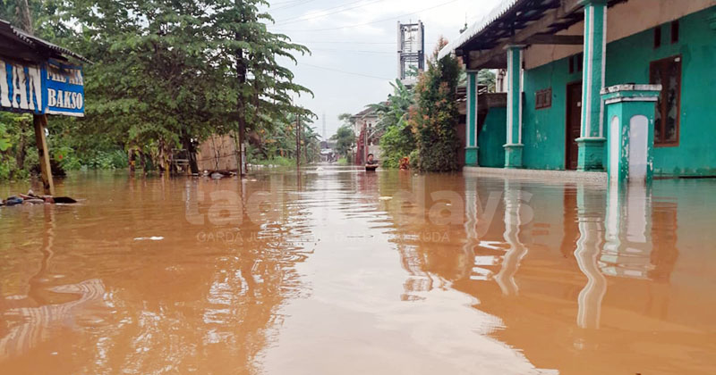 Banjir Pasuruan Belum Surut, Masih Ada Desa yang Terendam 1 Meter