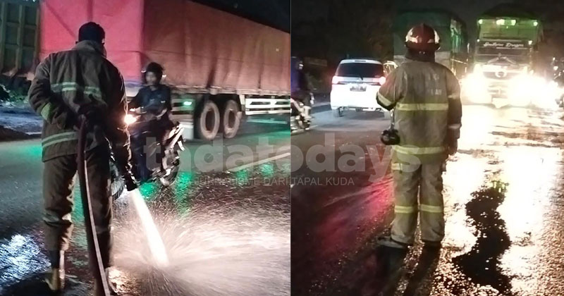 Oli Berceceran di Jalur Pantura Probolinggo, 8 Pengendara Motor Berjatuhan dan Terluka