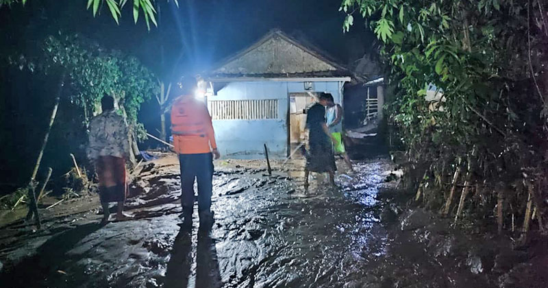 Banjir Bandang Terjang Pakis Panti di Jember, Seorang Staf Kecamatan Terseret Arus