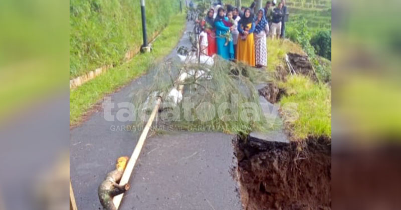 Hujan Deras Picu Longsor di Tutur Pasuruan, Hambat Akses Jalan Antar Desa