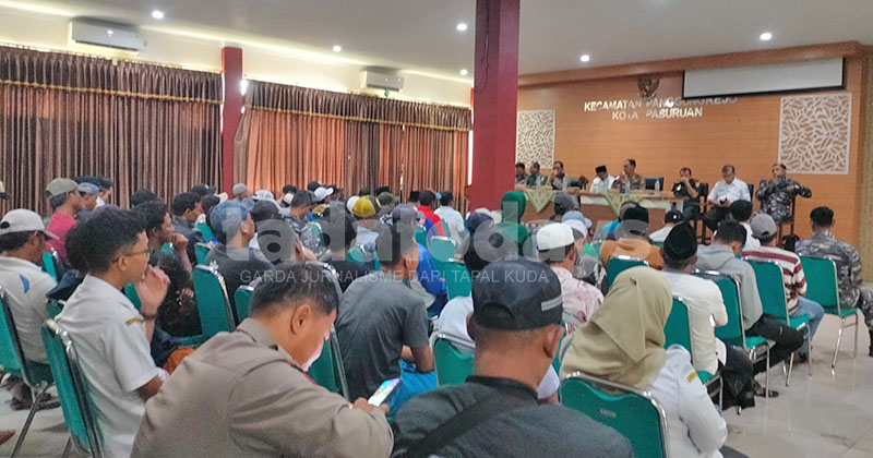 Nelayan Ngemplakrejo Pasuruan Sepakat Tinggalkan Trawl, Usul Bantuan Jaring Pengganti
