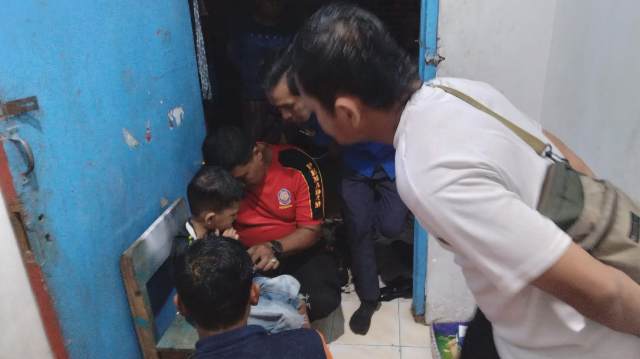 Bocah di Kota Pasuruan Kemaluannya Terjepit Resleting Celana, Ditangani Damkar