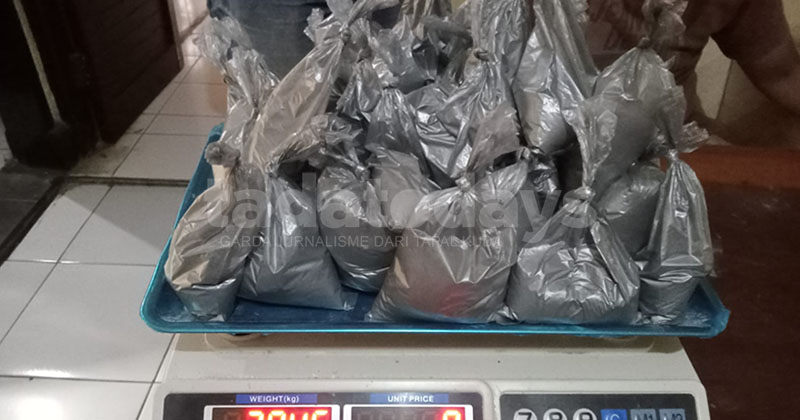 Petani di Lumbang Pasuruan Diciduk Polisi karena Nyambi Jualan Bubuk Mercon