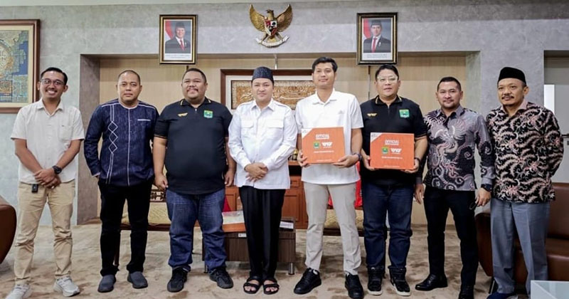 Manajemen Lama Resmi Serahkan Persekabpas ke Bupati Pasuruan