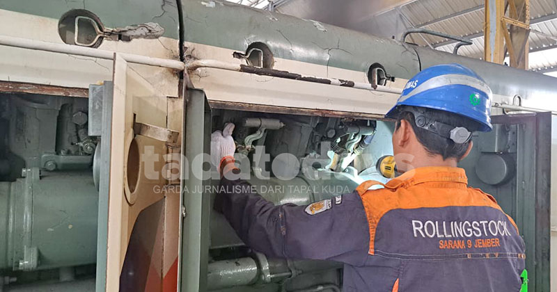 Antisipasi Lonjakan Mudik, KAI Daop 9 Siagakan 11 Lokomotif dan Kereta Cadangan