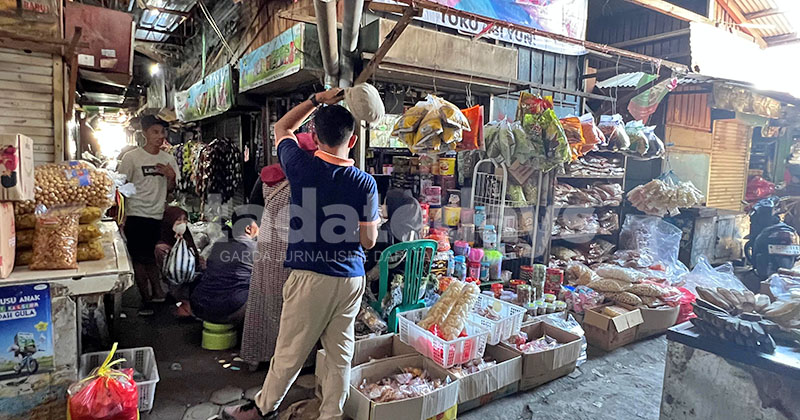 Perempuan Pencuri Beraksi di Toko Camilan di Pandaan, Gasak Uang Rp 15 Juta