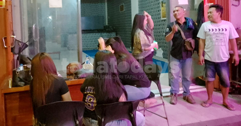Satpol PP Pasuruan Tertibkan Warkop di Gempol 9 yang Masih Putar Karaoke Saat Ramadan