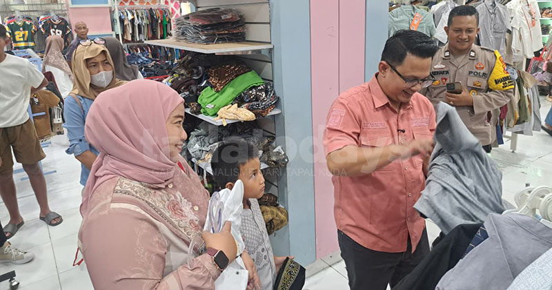 Kisah Kades Sidomulyo Belanjakan Anak Yatim Pakai Hasil Sewa Tanah Desa