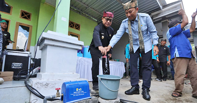 Dukung Program Pemkab Banyuwangi, PLN Bantu Puluhan Sambungan Air Bersih untuk Warga Desa