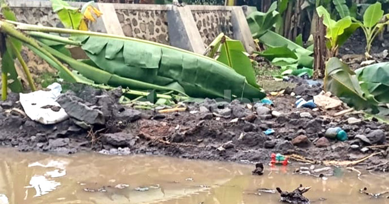 Satu Desa di Pasuruan Masih Terendam Banjir, Tanggul 15 Meter Jebol