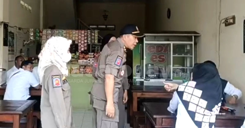 Nongkrong di Warung Saat Jam Dinas, Belasan ASN Pemkot Pasuruan Digaruk Satpol PP