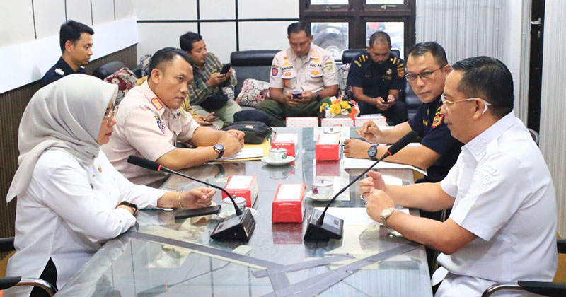 Wali Kota Probolinggo Talkshow di Radio Suara Kota, Kupas Bahaya Rokok Ilegal dan Manfaat DBHCHT