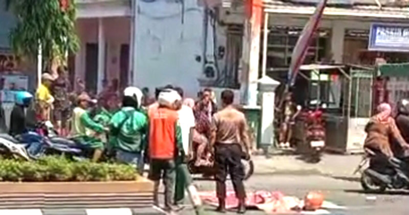 Kurir Paket Tewas Terlindas Truk di Jalur Pantura Kota Pasuruan