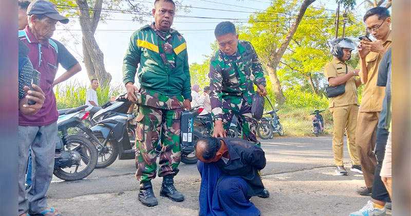 Terduga Pelaku Begal Bawa Sajam dan Bondet, Dibekuk Guru SD dan Babinsa di Grati
