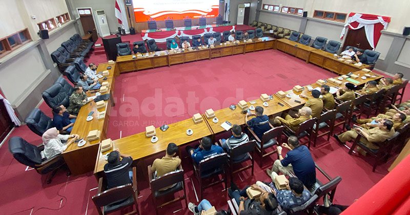 DPRD Kota Pasuruan Dorong Pemkot Segera Buat Aturan Penataan Kabel Internet, Bidik Potensi PAD