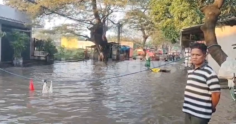 Banjir Landa Pasuruan, Jalur Pantura Tergenang, Ratusan Rumah Warga Terendam
