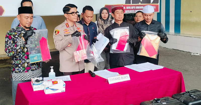 Korban Travel Umrah Ilegal di Banyuwangi, Gagal Berangkat dan Rugi Puluhan Juta Rupiah