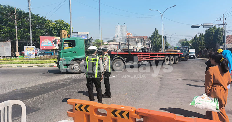 Intensitas Kendaraan Besar Makin Tinggi dan Membahayakan Warga, Dewan Desak Arus Lalin Gatot Subroto Segera Dialihkan