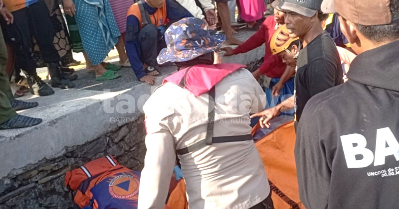 Nelayan Pohjentrek Ditemukan Tewas Mengapung di Perairan Kraton setelah Dua Hari Pencarian
