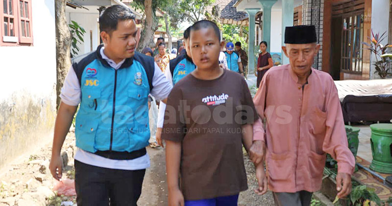 Dua Tahun Dirantai di Kamar Sempit, Remaja 13 Tahun di Jember Akhirnya Dievakuasi untuk Rehabilitasi