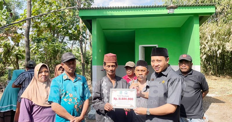 “Mas Mujib Peduli”, Politisi PKB Kota Probolinggo Abdul Mujib Beri Bantuan untuk Tempat Ibadah